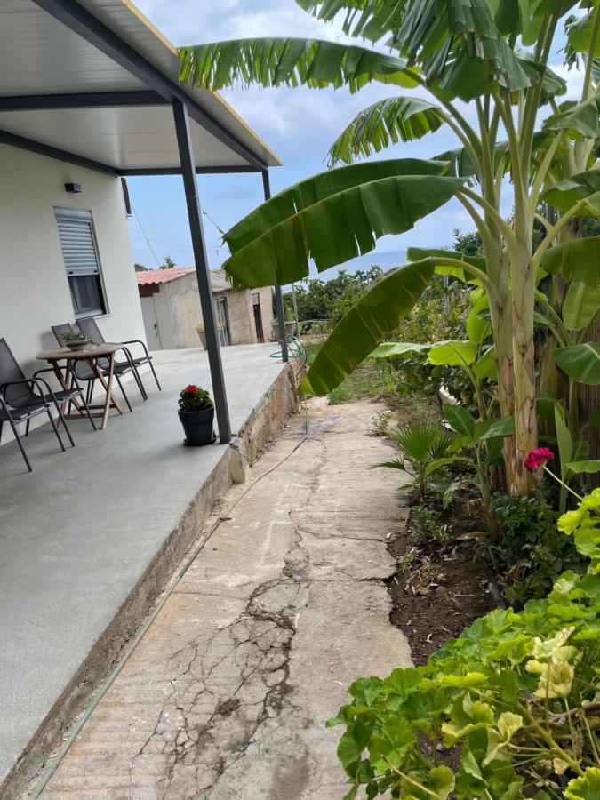 Ambelakia Bungalow Monemvasía Exteriör bild